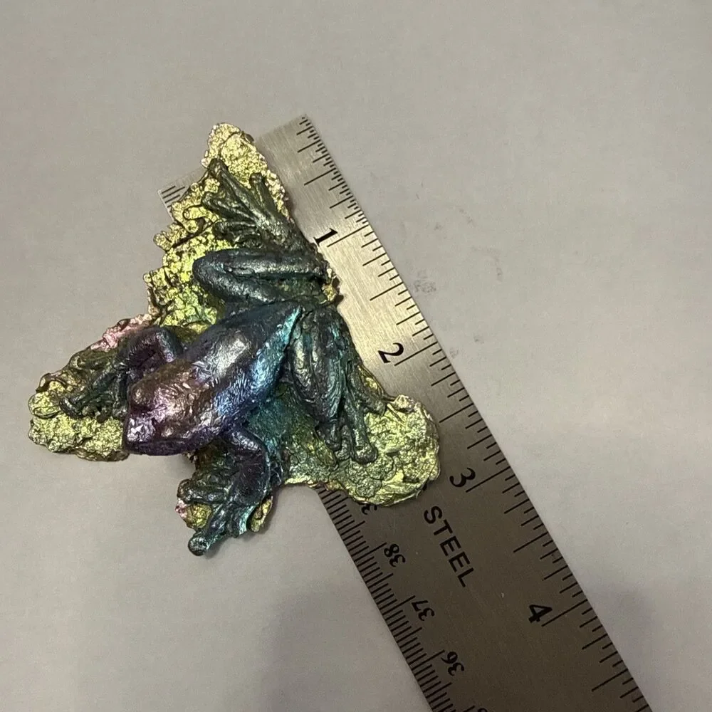 Bismuth crystal Rainbow Lucky Frog